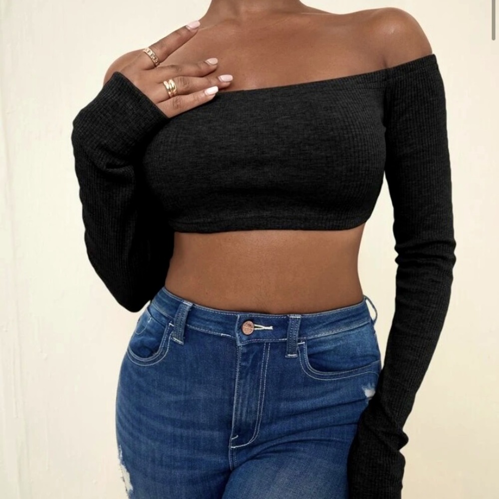 Black off-the-shoulder cropped long sleeve